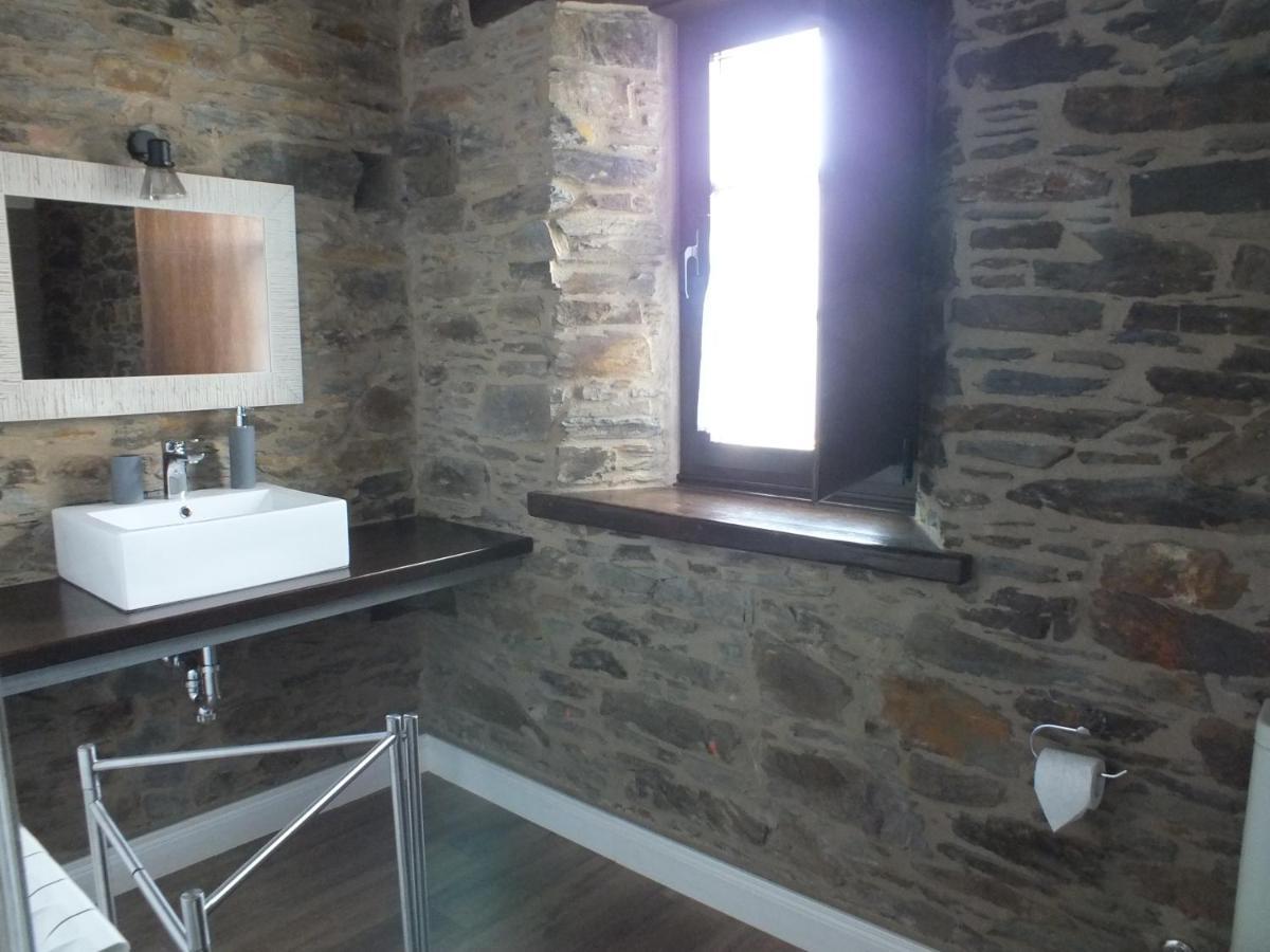 Apartamentos Puerta Del Castro Coana Bagian luar foto