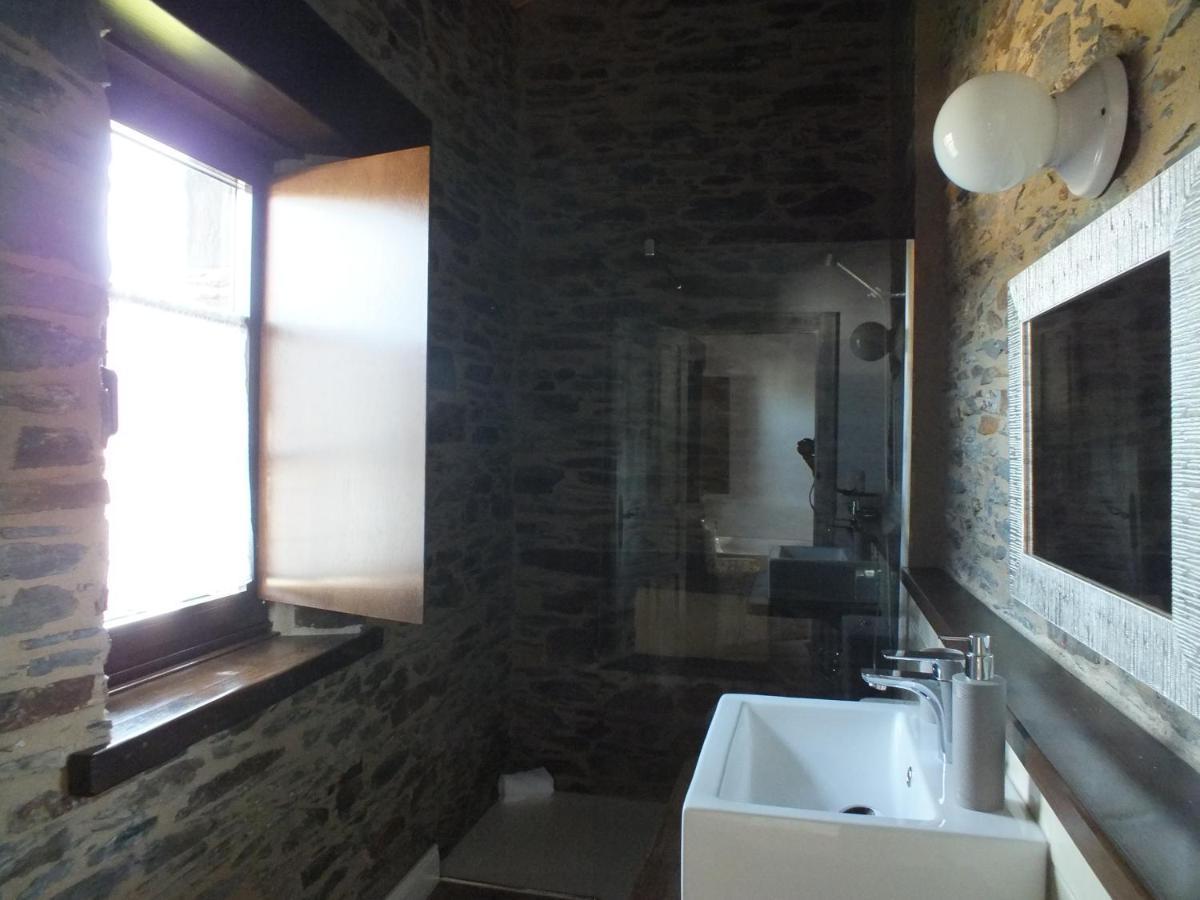 Apartamentos Puerta Del Castro Coana Bagian luar foto