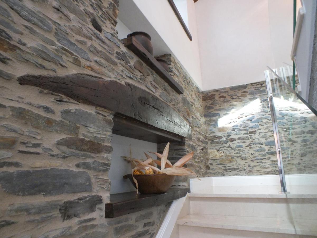 Apartamentos Puerta Del Castro Coana Bagian luar foto