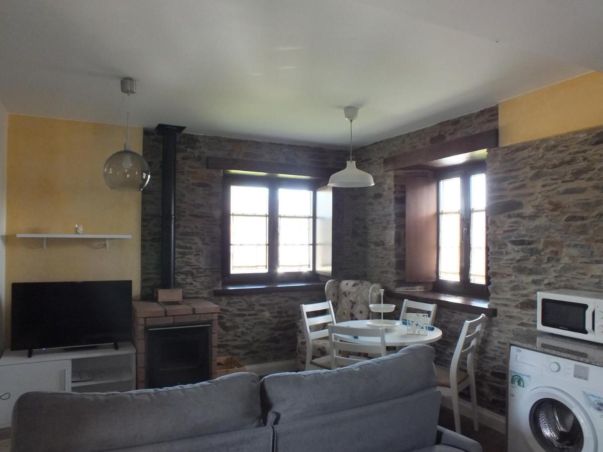 Apartamentos Puerta Del Castro Coana Bagian luar foto
