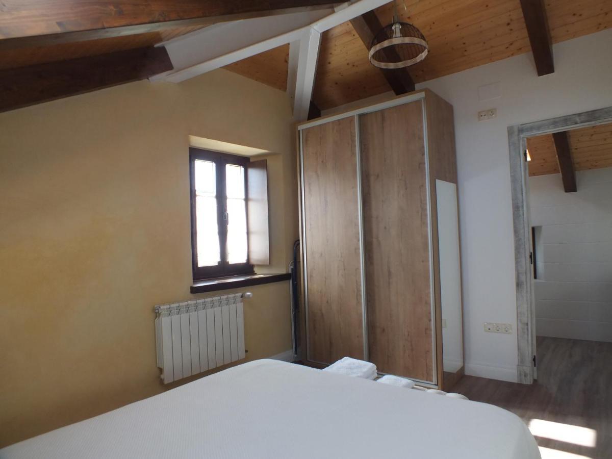 Apartamentos Puerta Del Castro Coana Bagian luar foto