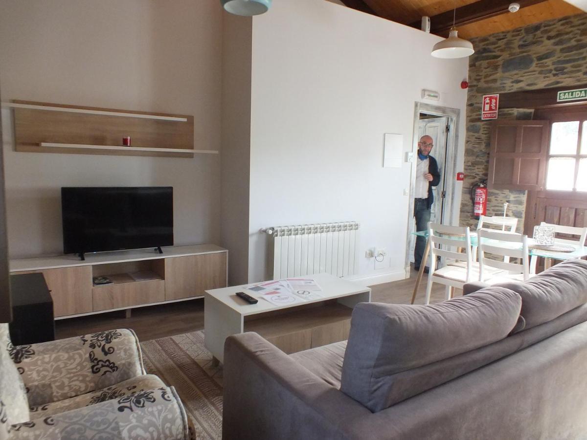 Apartamentos Puerta Del Castro Coana Bagian luar foto
