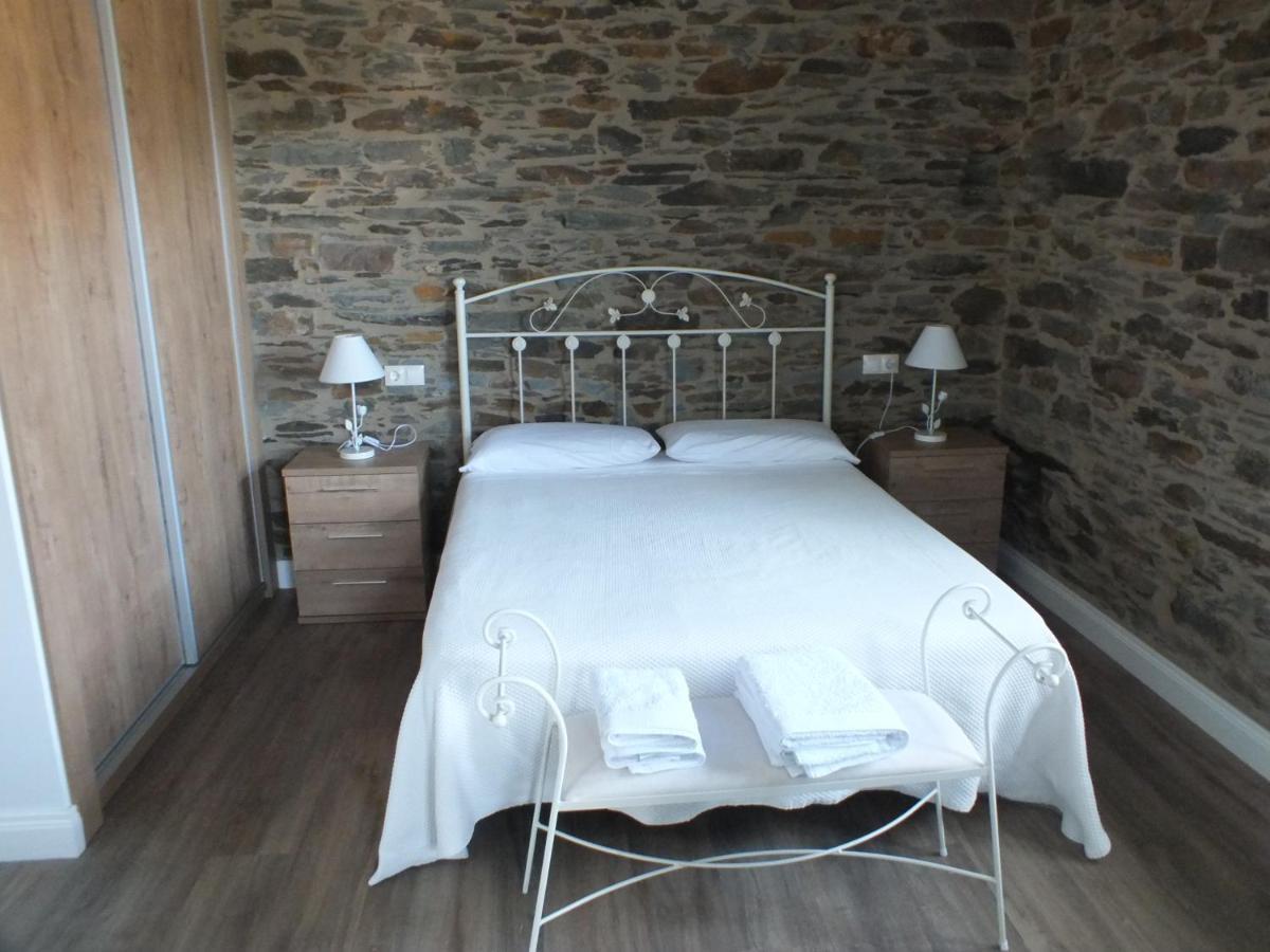 Apartamentos Puerta Del Castro Coana Bagian luar foto