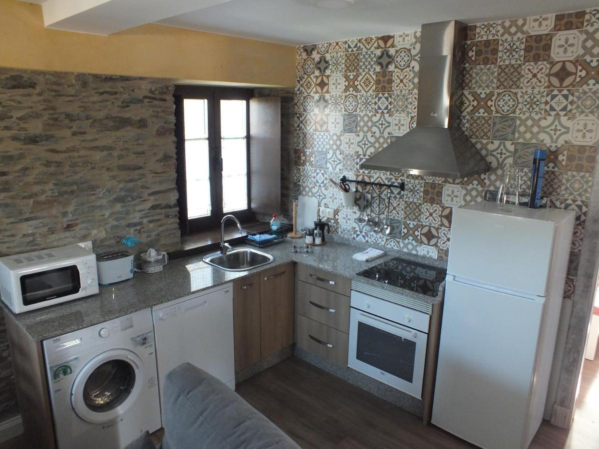 Apartamentos Puerta Del Castro Coana Bagian luar foto