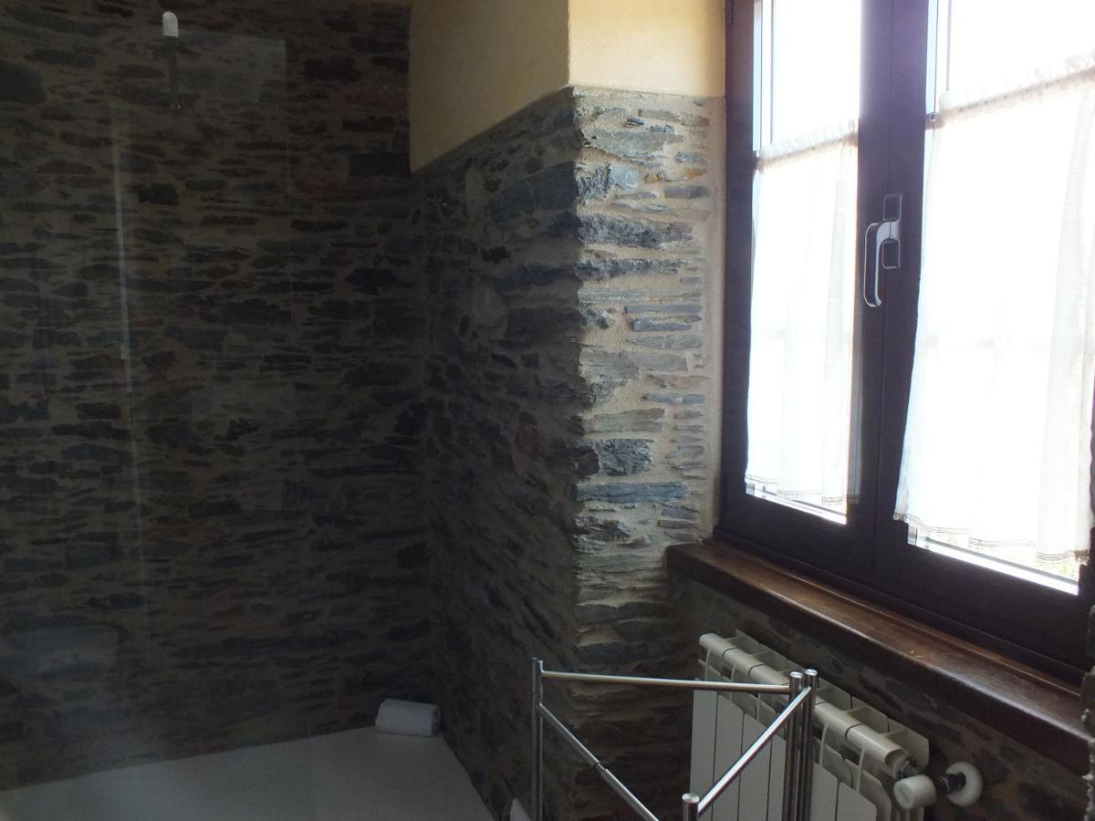 Apartamentos Puerta Del Castro Coana Bagian luar foto